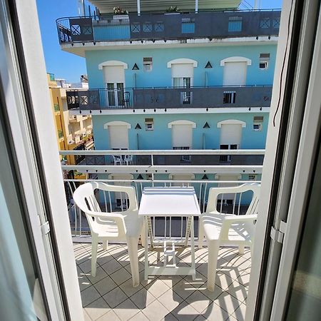 Alevon Hotel Ρίμινι Εξωτερικό φωτογραφία