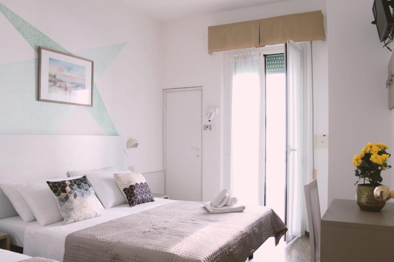 Alevon Hotel Ρίμινι Εξωτερικό φωτογραφία