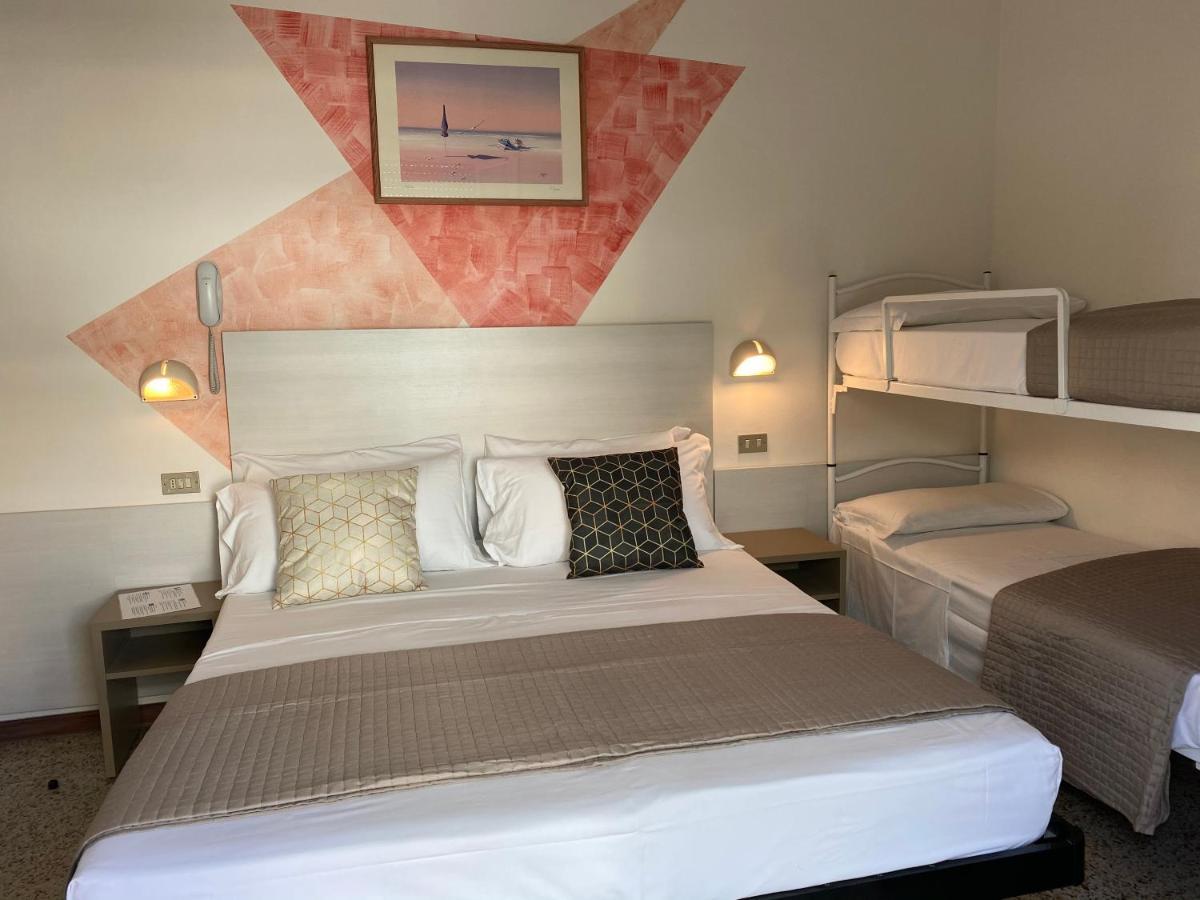 Alevon Hotel Ρίμινι Εξωτερικό φωτογραφία