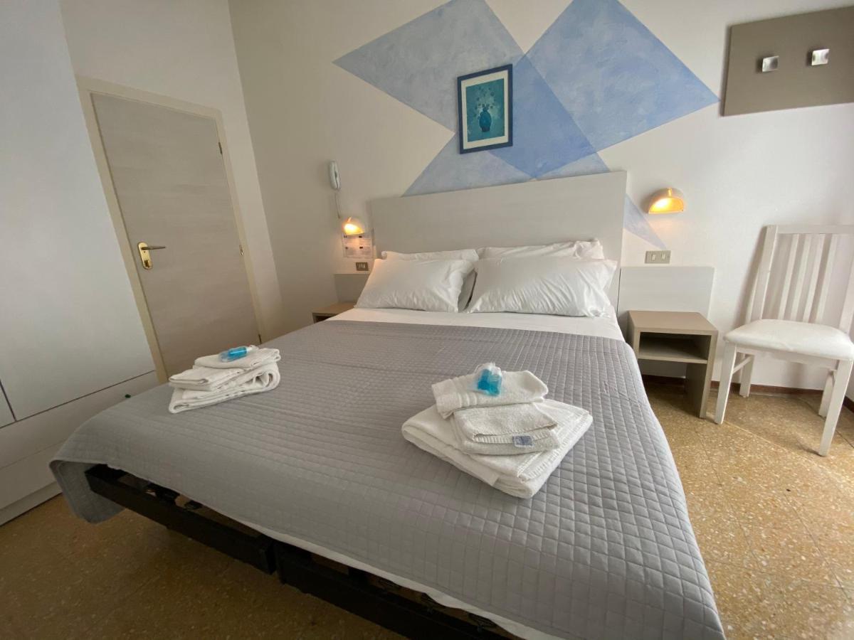Alevon Hotel Ρίμινι Εξωτερικό φωτογραφία
