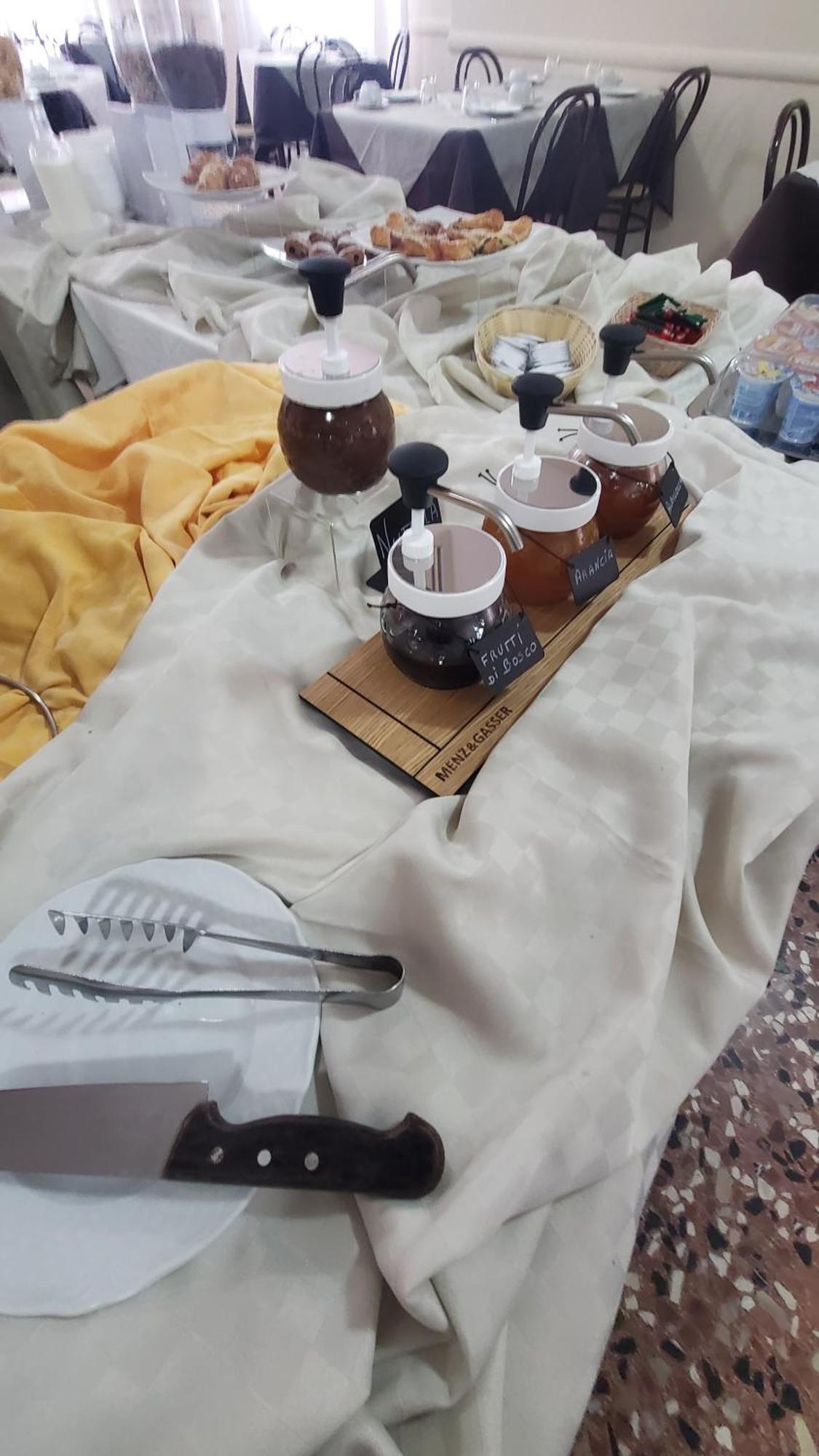 Alevon Hotel Ρίμινι Εξωτερικό φωτογραφία