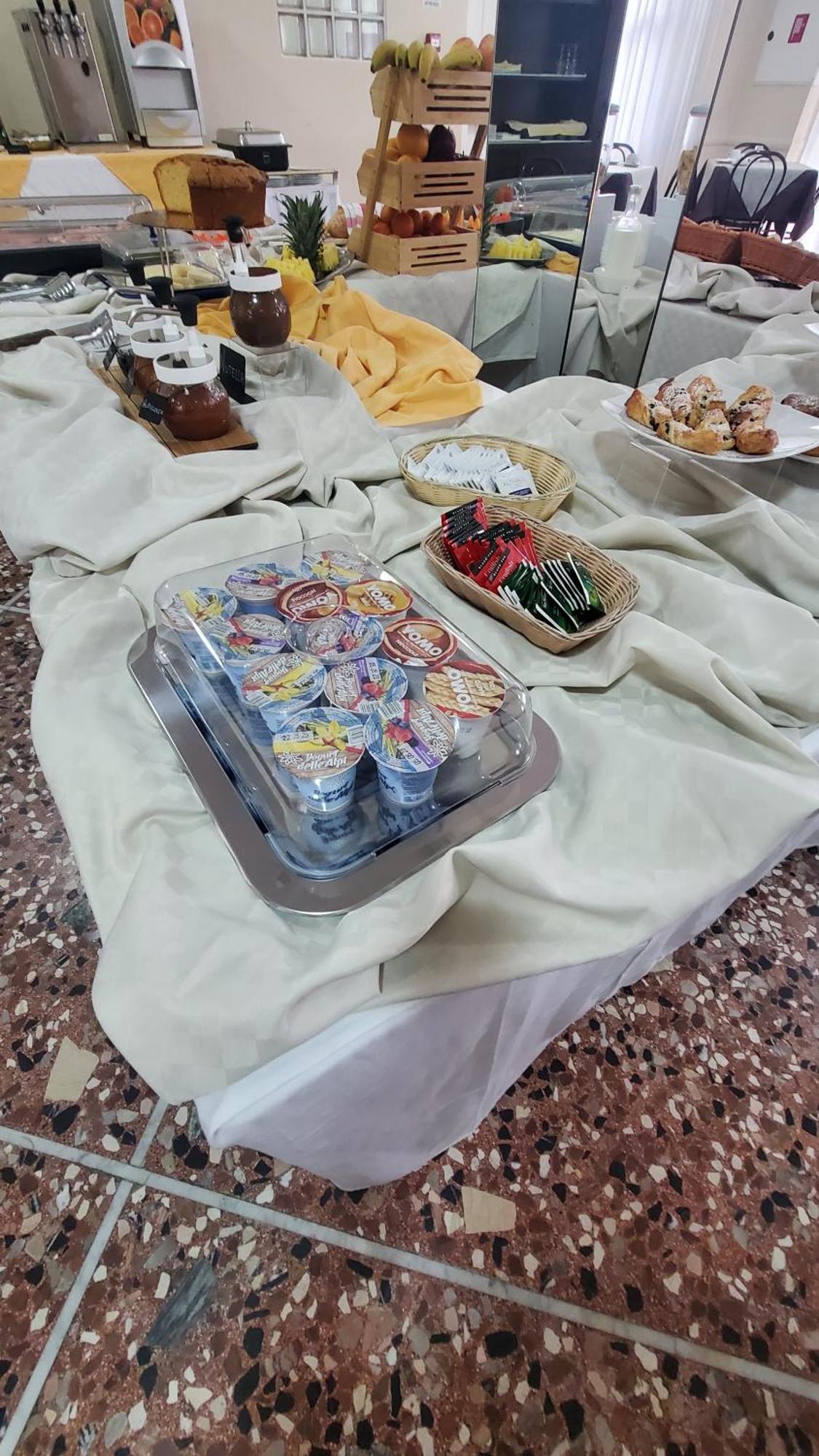 Alevon Hotel Ρίμινι Εξωτερικό φωτογραφία