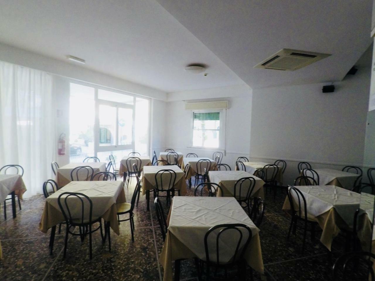 Alevon Hotel Ρίμινι Εξωτερικό φωτογραφία