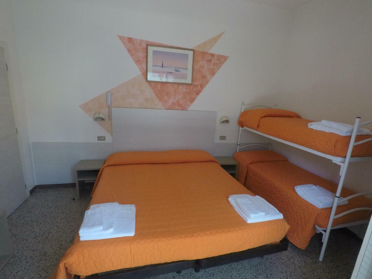 Alevon Hotel Ρίμινι Εξωτερικό φωτογραφία