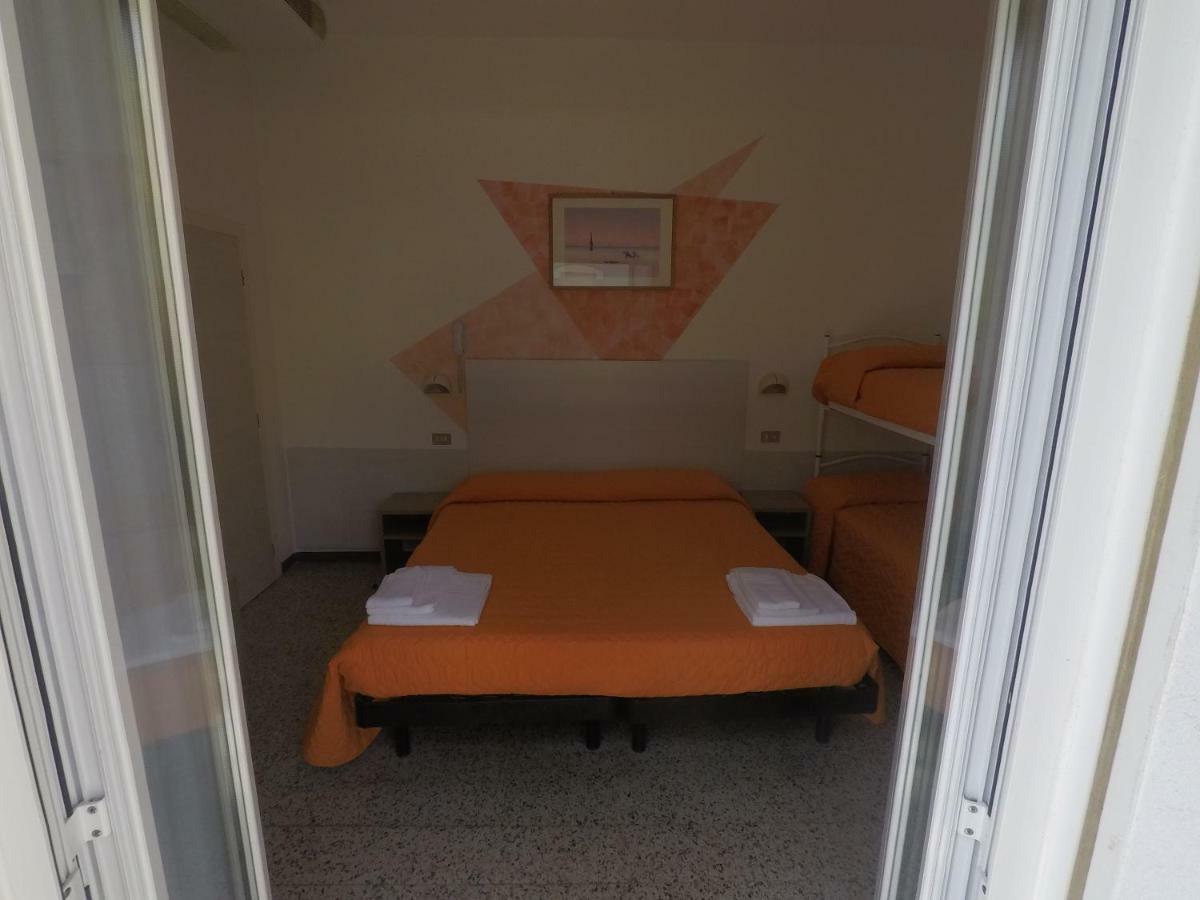 Alevon Hotel Ρίμινι Εξωτερικό φωτογραφία